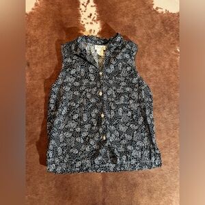 100% cotton vintage Y2K paisley print black and white top
Size medium 
No flaws